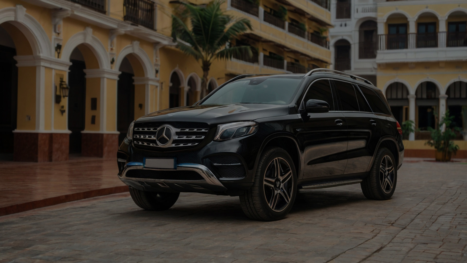 Mercedes SUV Image
